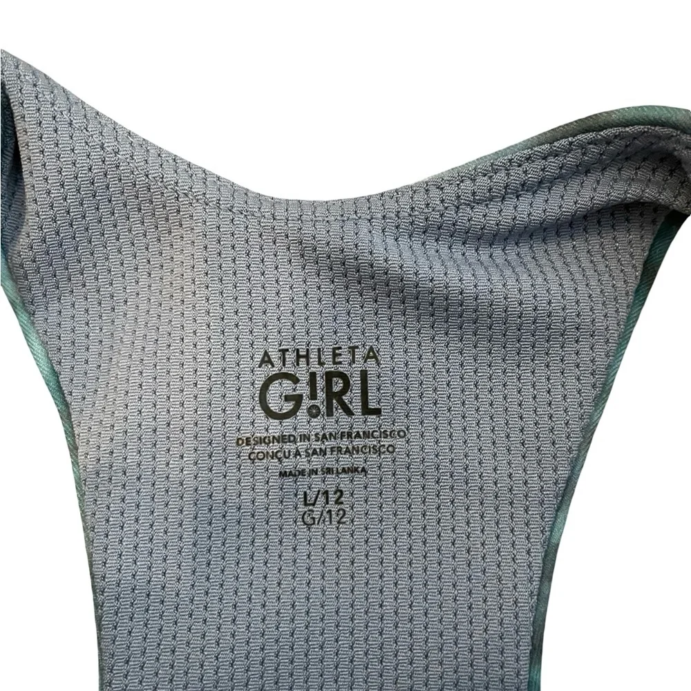 Athleta Gray Textured cropped tank with bra pads